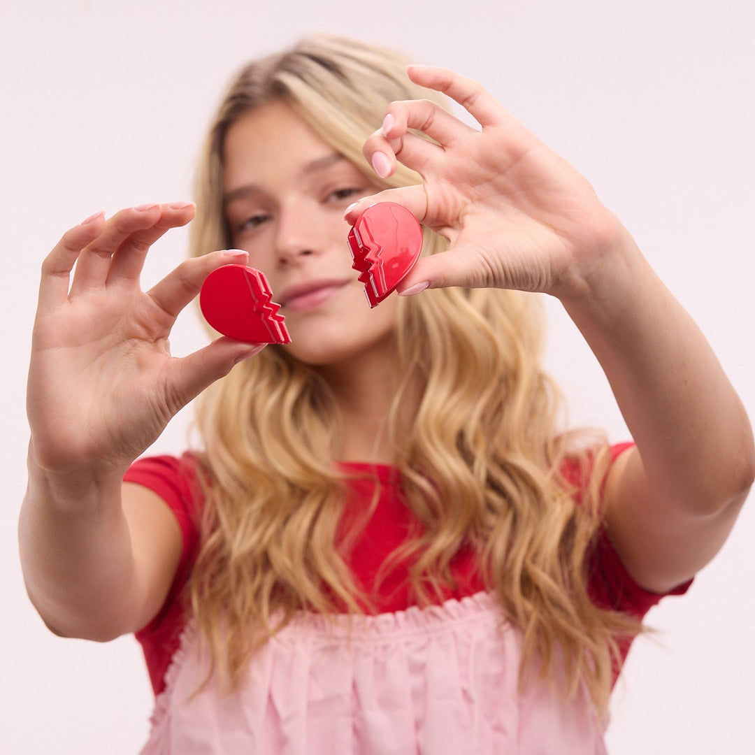 DAFNI KLIX - the heart- red